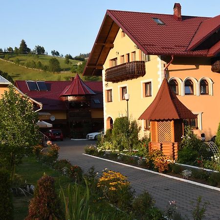 Pensiunea Casa Cristina Câmpulung Moldovenesc Exterior foto