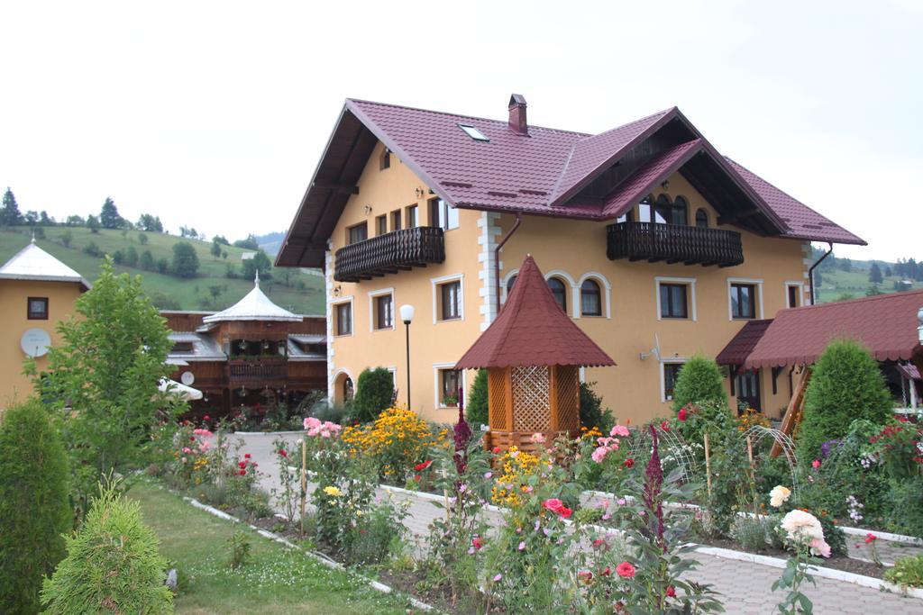 Pensiunea Casa Cristina Câmpulung Moldovenesc Exterior foto