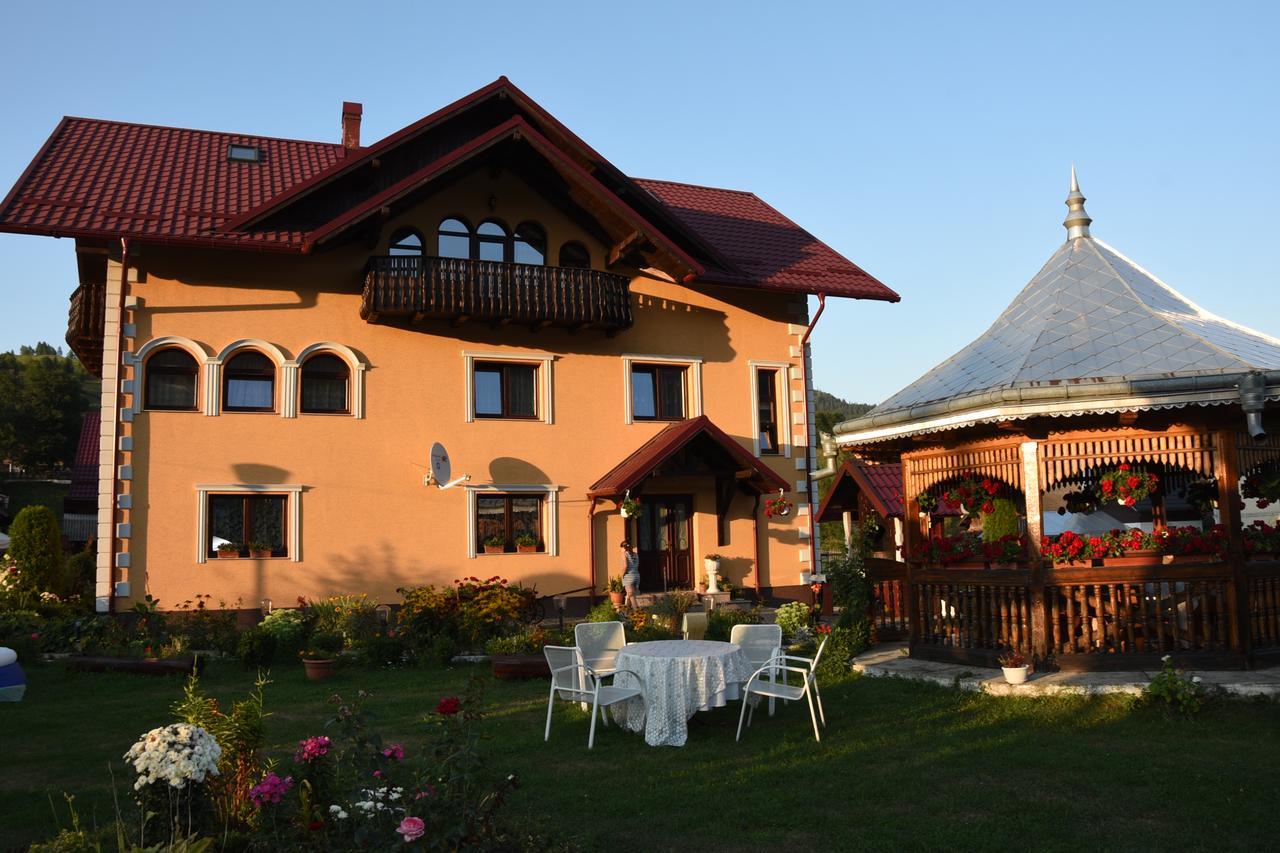 Pensiunea Casa Cristina Câmpulung Moldovenesc Exterior foto