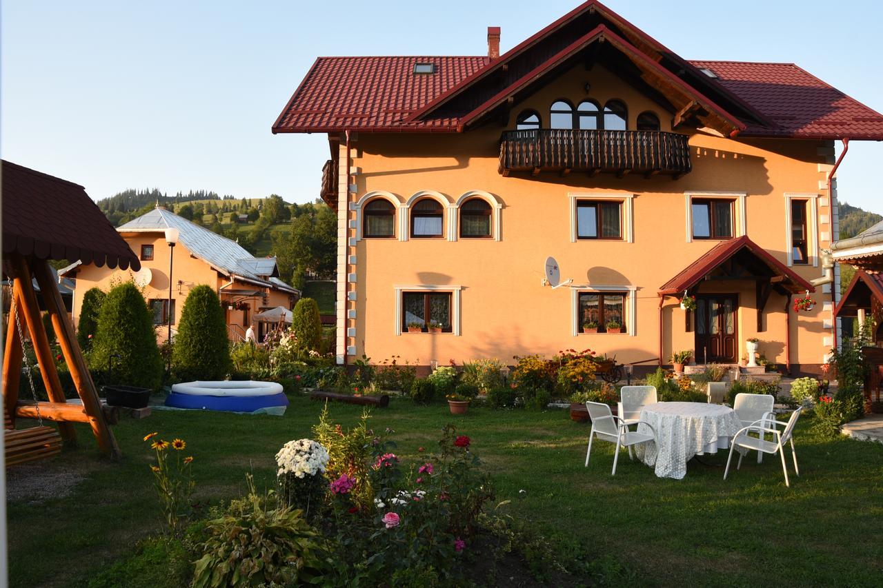 Pensiunea Casa Cristina Câmpulung Moldovenesc Exterior foto