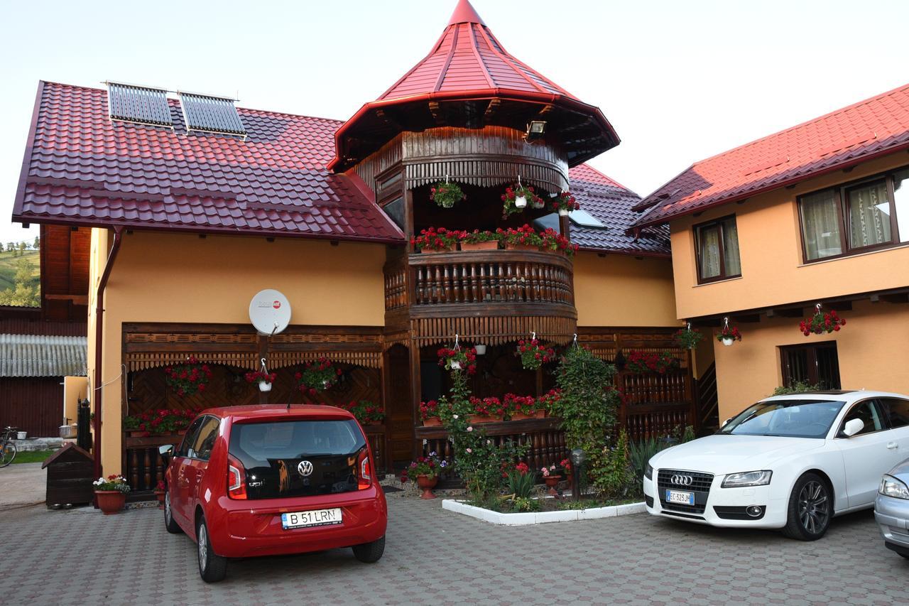 Pensiunea Casa Cristina Câmpulung Moldovenesc Exterior foto